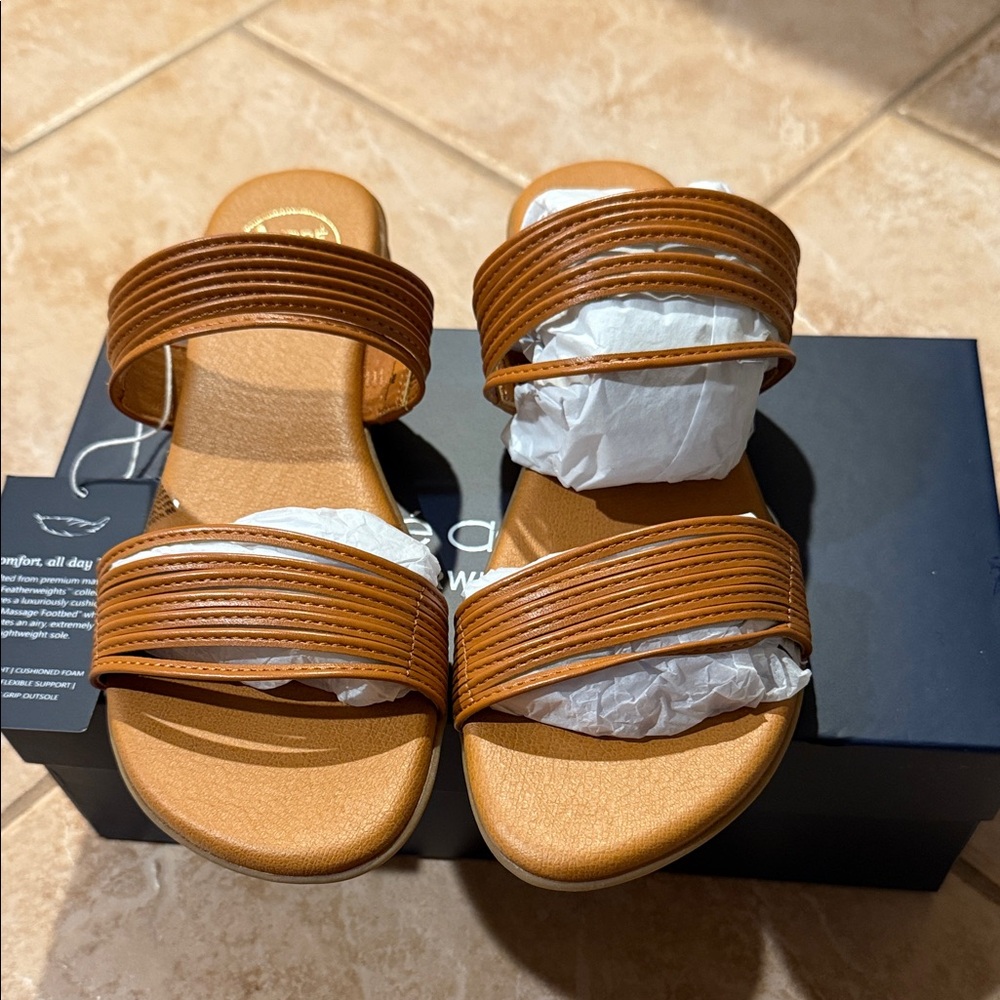 Andre Assous Nabila Sandals